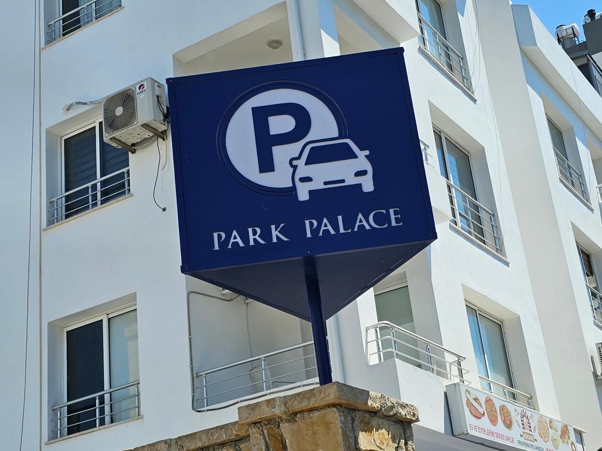 Park Palace Hotel Kerýnia Eksteriør bilde